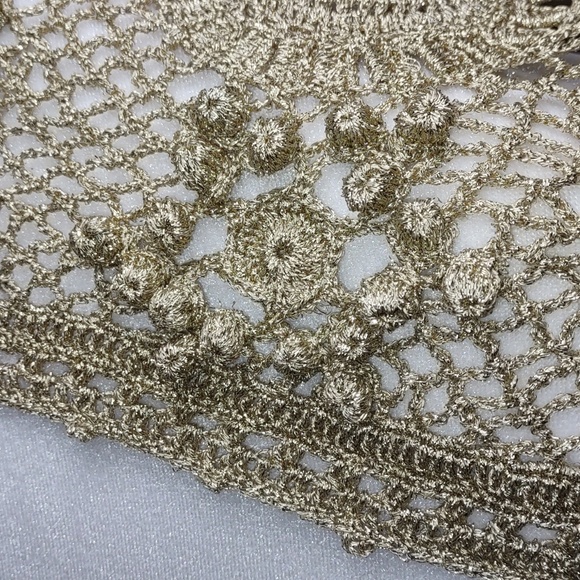 Suzelle Gold Lurex Crochet Sweater Vest - Picture 8 of 9